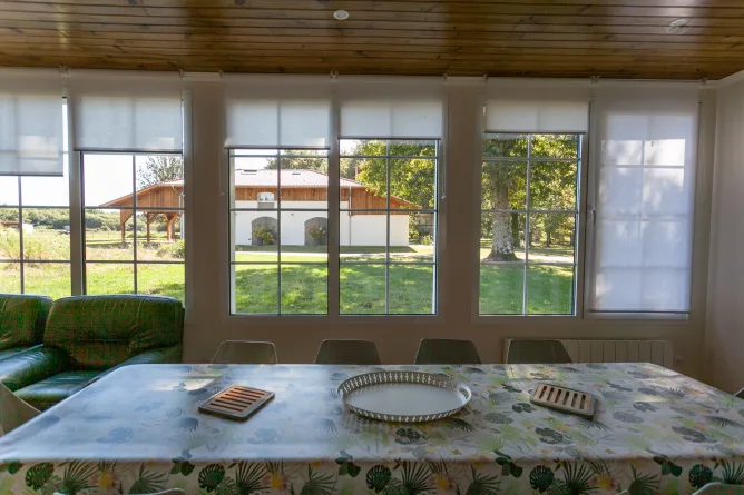 Salle à manger dans une ancienne serre