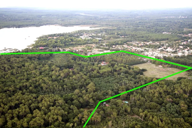 Le domaine Darricau s'étend sur 50 hectares jusqu'au lac d'Aureilhan