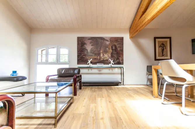 Interior design of the Grenier holiday cottage at the Darricau estate
